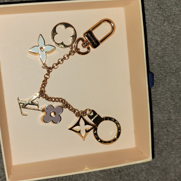 Louis VuittonMonogram charm chain. Never worn. R used,still have bag and box.. - Picture 2 of 6